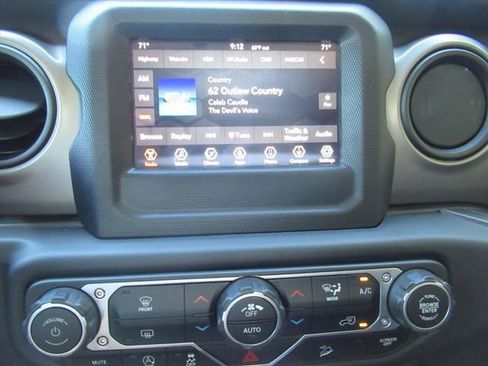 Used 2020 Jeep Wrangler Sport AWD/4WD image 26