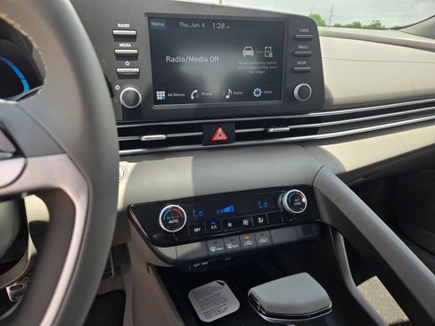 New 2026 Hyundai Elantra Sport FWD image 11