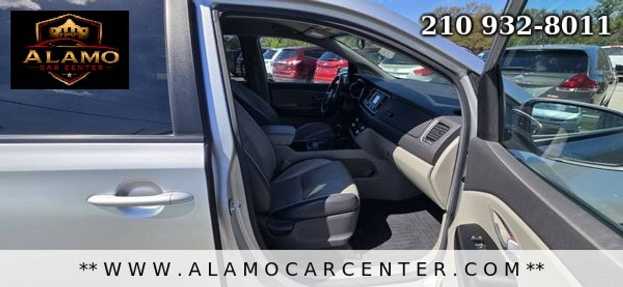 Used 2017 Kia Sedona LX w/ LX Essentials Premium Package FWD image 14