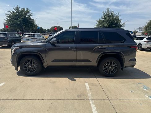 Used 2026 Toyota Sequoia Platinum AWD/4WD image 3