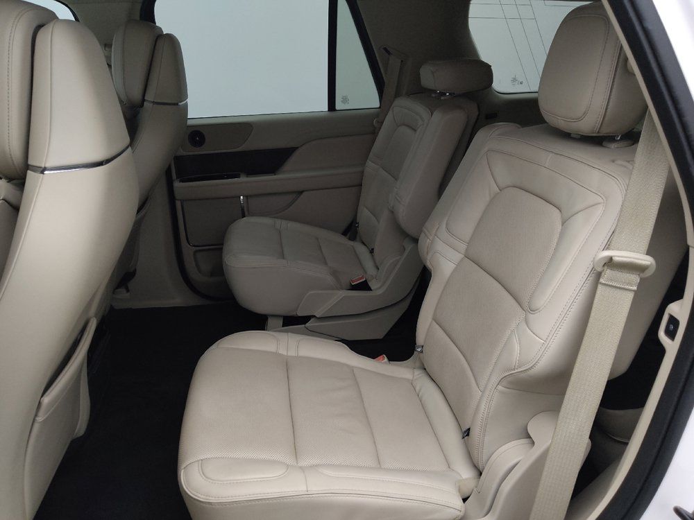 Used 2018 Lincoln Navigator Select w/ Cargo Package RWD image 18