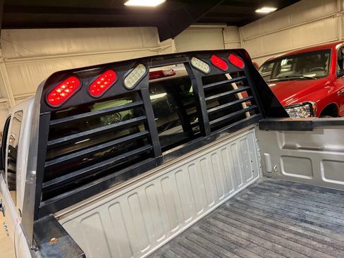 Used 2006 GMC Sierra 3500 SLE w/ Heavy-Duty Power Package image 37