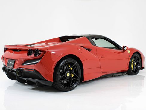 Certified 2022 Ferrari F8 Tributo RWD image 14