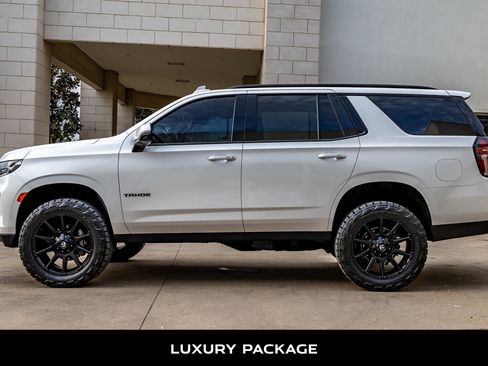 Used 2022 Chevrolet Tahoe RST w/ Sport Performance Package AWD/4WD image 6