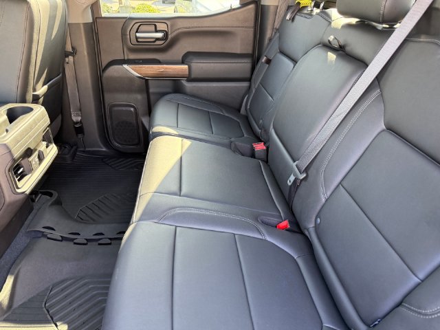Used 2020 Chevrolet Silverado 1500 LT Trail Boss w/ Midnight Edition AWD/4WD image 29