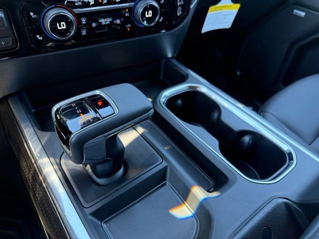 New 2026 Chevrolet Silverado 1500 RST w/ Dark Appearance Package AWD/4WD image 14