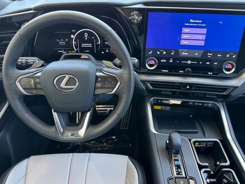 Certified 2025 Lexus TX 500h AWD w/ Technology Package image 18