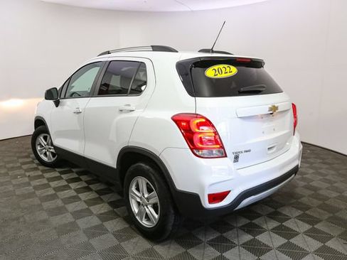 Used 2022 Chevrolet Trax LT w/ LT Convenience Package AWD/4WD image 7