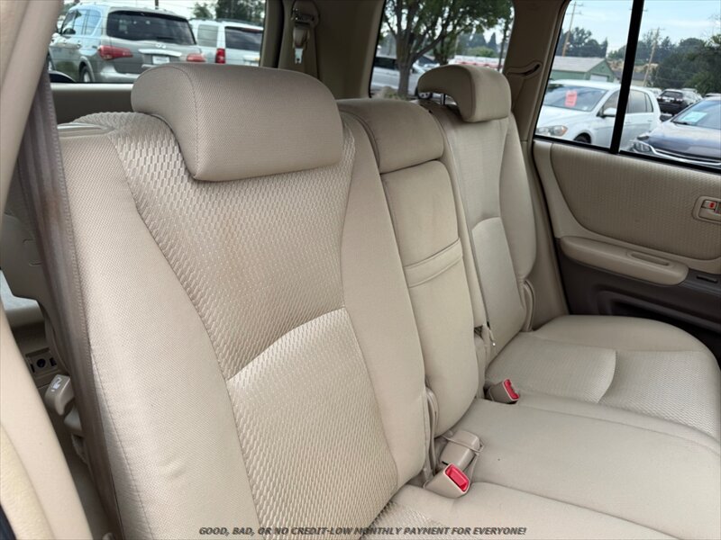 Used 2007 Toyota Highlander 4WD V6 w/ 3rd Row image 15