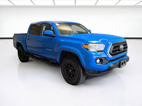 Used 2020 Toyota Tacoma SR5 RWD image 3