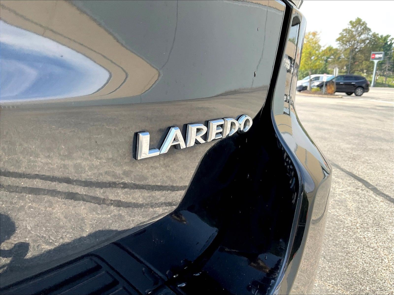 Used 2021 Jeep Grand Cherokee Laredo w/ Security & Convenience Group AWD/4WD image 24
