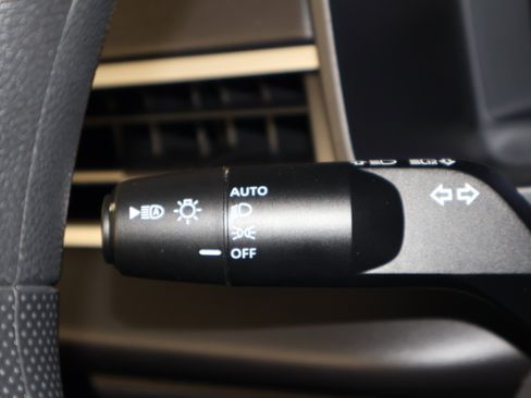 Used 2025 Mitsubishi Outlander ES image 22