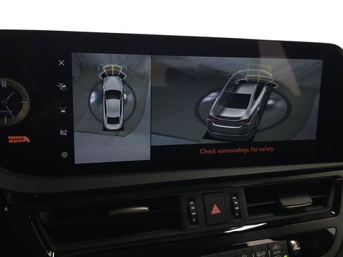 Certified 2024 Lexus ES 300h F Sport image 26