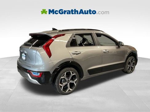 New 2026 Kia Niro SX Touring image 4