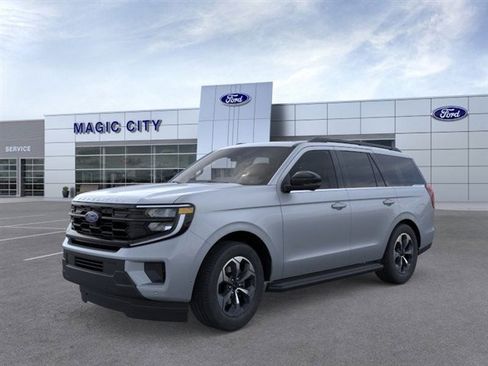 New 2026 Ford Expedition Active image 1