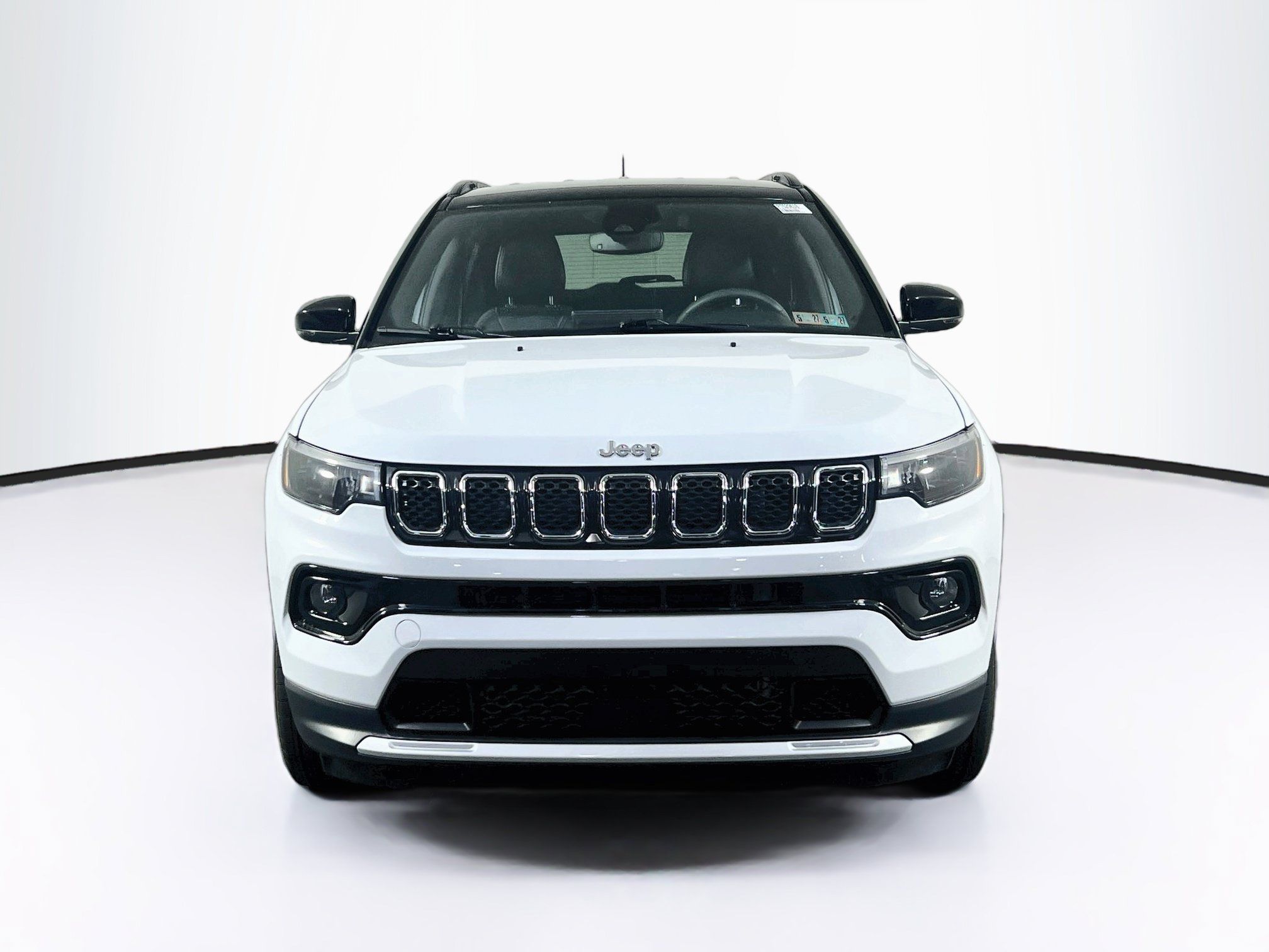 Used 2023 Jeep Compass Limited AWD/4WD image 2