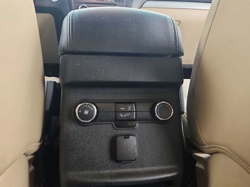 Used 2016 Ford Explorer XLT w/ Equipment Group 202A image 21