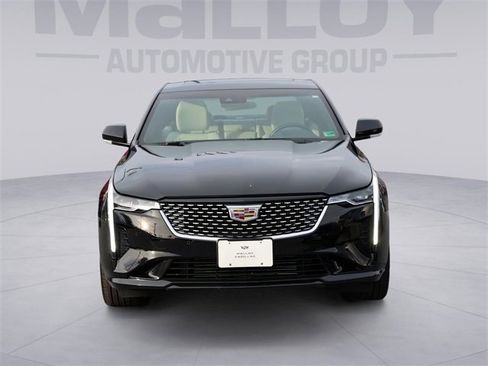 Used 2025 Cadillac CT4 Premium Luxury image 2