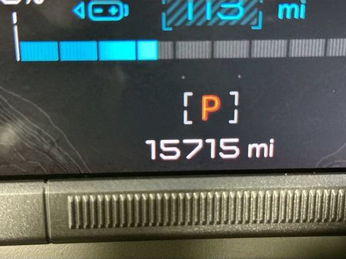 Used 2024 GMC Hummer EV 2X AWD/4WD image 16