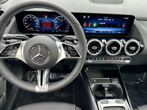 Used 2026 Mercedes-Benz GLA 250 image 25