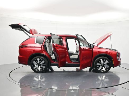 Used 2025 Mitsubishi Outlander SEL FWD image 50