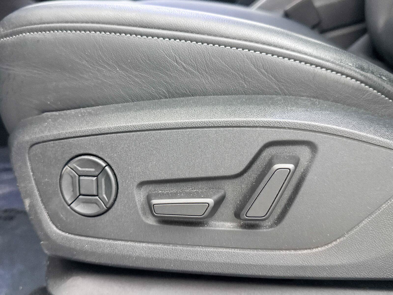 Used 2023 Audi Q4 e-tron Premium Plus w/ Premium Plus RWD image 25