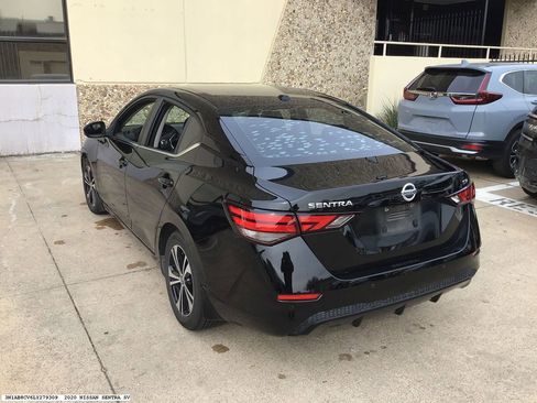 Used 2020 Nissan Sentra SV image 4