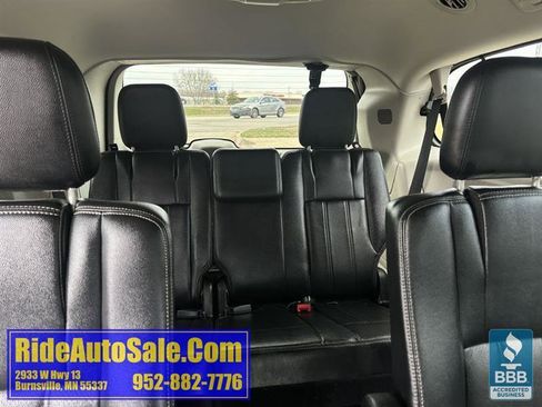 Used 2012 Chrysler Town & Country Touring-L w/ Entertainment Group #2 image 26