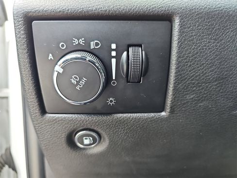 Used 2019 Jeep Grand Cherokee Limited image 27