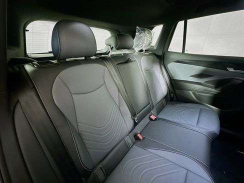 New 2026 Volkswagen Tiguan SE R-Line image 25