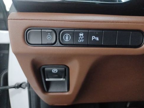 Used 2023 Acura MDX SH-AWD w/ Technology Package image 21