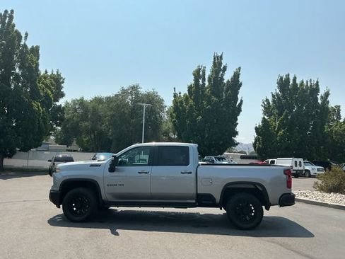 Used 2024 Chevrolet Silverado 2500 Custom w/ Custom Value Package AWD/4WD image 9