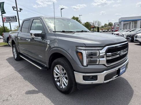 Used 2025 Ford F150 Lariat w/ Equipment Group 501A Mid AWD/4WD image 3
