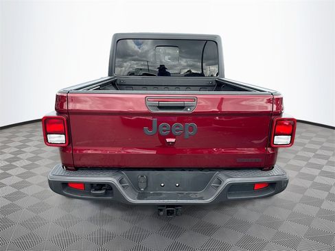 Used 2021 Jeep Gladiator Sport image 7
