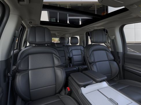 New 2026 Lincoln Navigator L Reserve AWD/4WD image 10