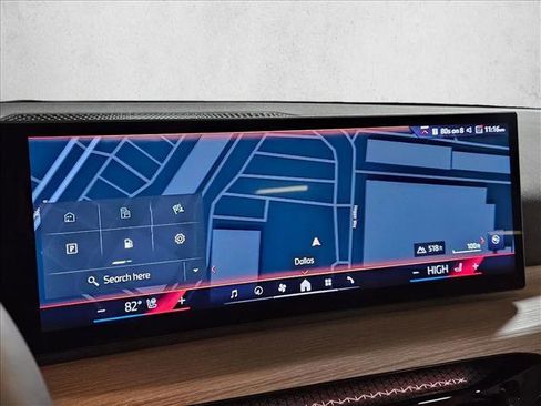 Certified 2025 BMW 330i Sedan w/ Premium Package image 12