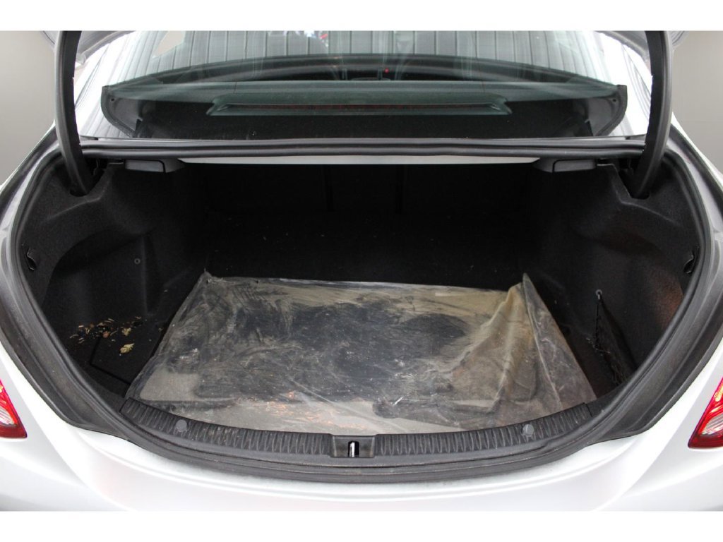 Used 2018 Mercedes-Benz C 300 Sedan image 30