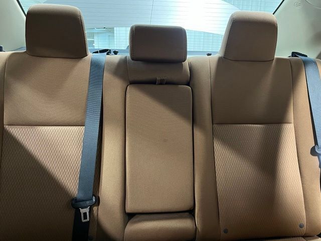 Used 2015 Toyota Corolla LE FWD image 12