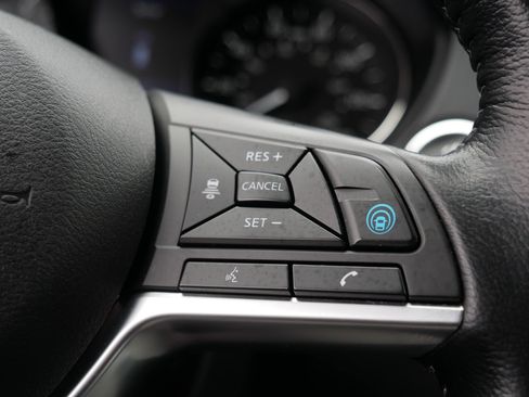 Used 2020 Nissan Rogue SV w/ Sun & Sound Touring Package image 29