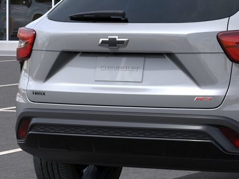 New 2026 Chevrolet Trax RS w/ Sunroof Package FWD image 14