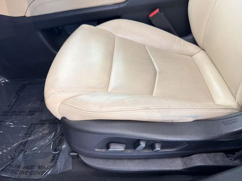 Used 2019 Cadillac XT5 Luxury FWD image 14