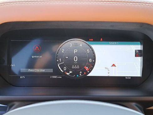 Used 2024 Land Rover Defender 110 S image 27