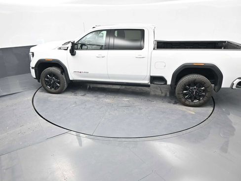 Used 2024 GMC Sierra 2500 AT4 w/ AT4 Premium Plus Package image 31