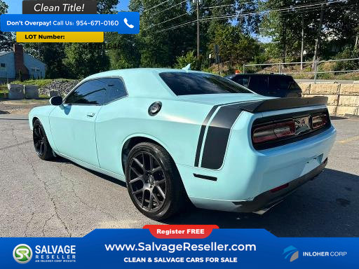 Used 2017 Dodge Challenger R/T Scat Pack w/ Leather Interior Group RWD image 3