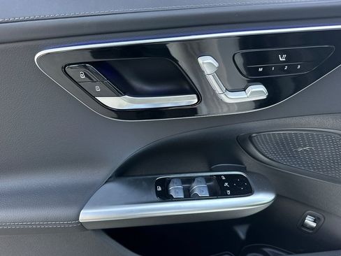 New 2025 Mercedes-Benz C 300 4MATIC Sedan image 20