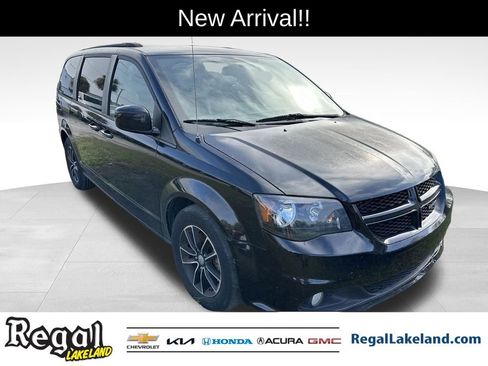 Used 2018 Dodge Grand Caravan GT image 1