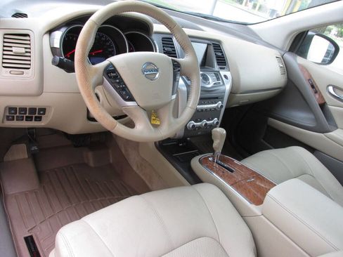 Used 2011 Nissan Murano LE w/ Navigation Pkg AWD/4WD image 9
