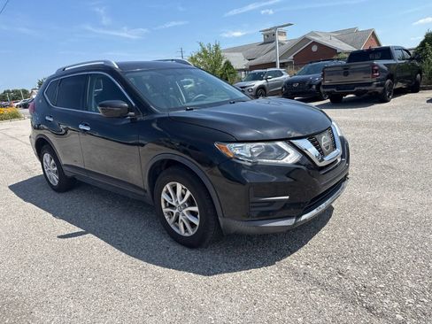 Used 2017 Nissan Rogue SV AWD/4WD image 17