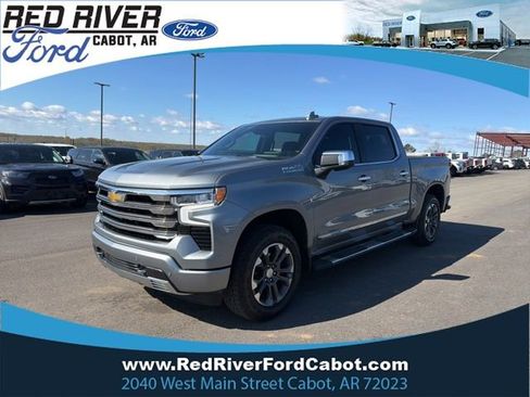 Used 2025 Chevrolet Silverado 1500 High Country w/ Technology Package image 1