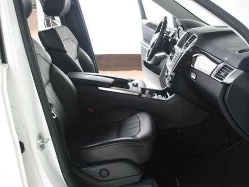 Used 2014 Mercedes-Benz GL 450 4MATIC image 29